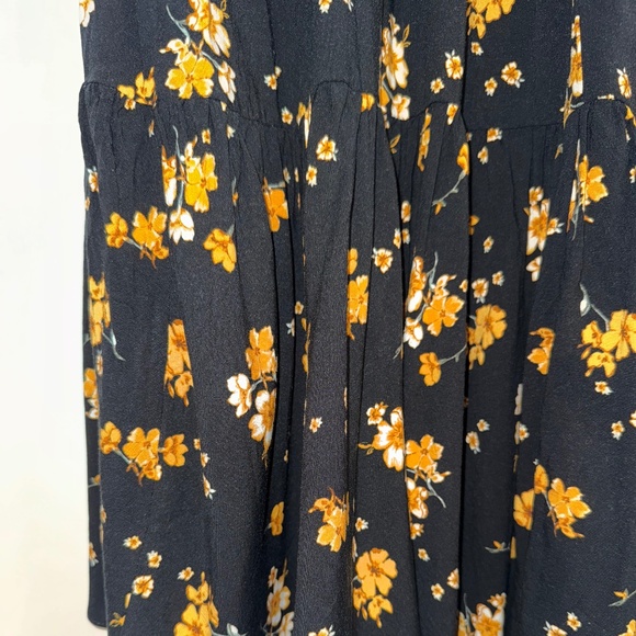 Wrap Around Floral Skirt - Picture 6 of 11